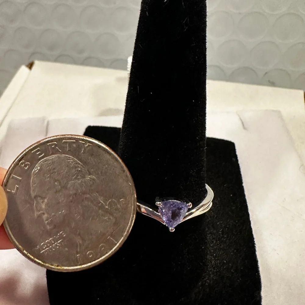 Sterling Silver w/natural tanzanite - Picture 2 of 2